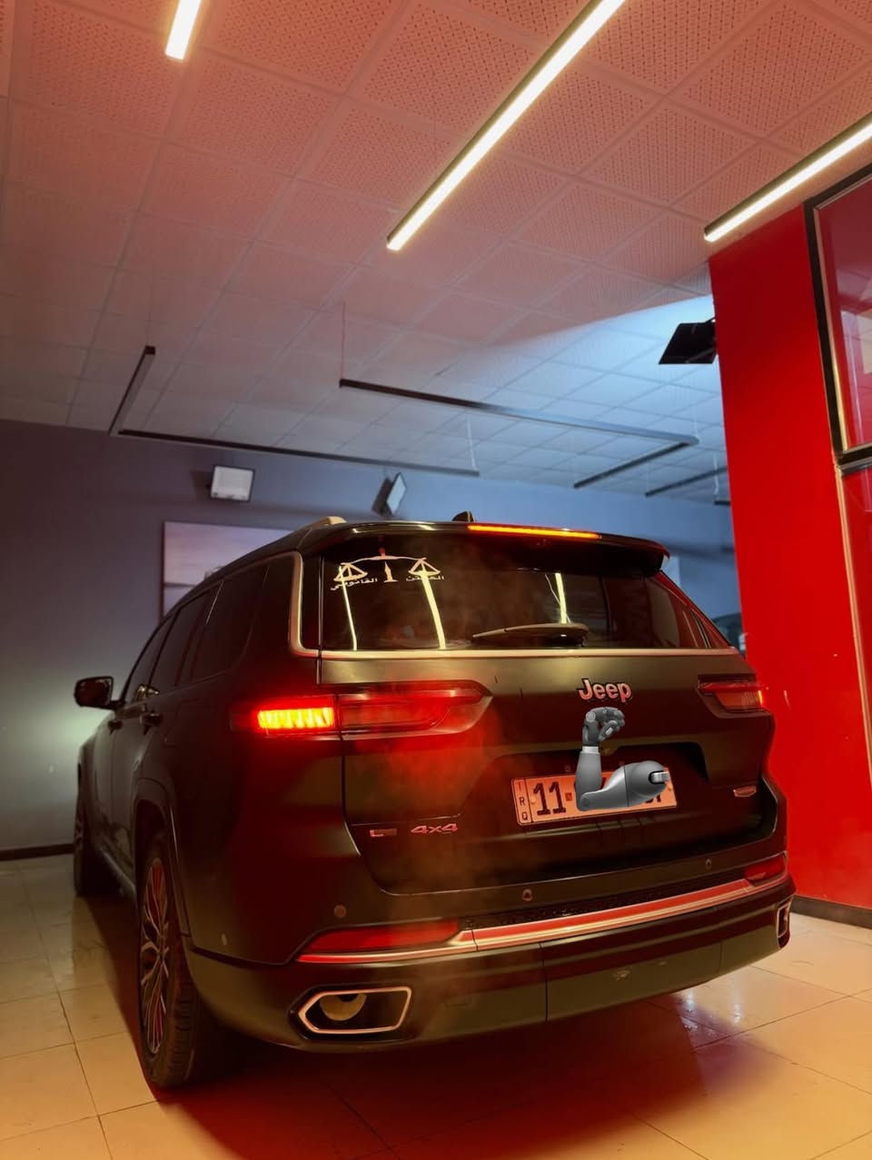 جيب سومت 2021 وارد امريكي تقرير غرق
الغرق للدوسة تشتغل وهية بامريكا
السيارة انظمتها كلها عربي مو انكليزي
مكفولة ومغلفة نانو امريكي بيدي
رقم بغداد40،000وبيها مجال قليل
فول فول مواصفات  

الموديل : 2021 . 
المحرك : V6. 3.6L .
العداد :100الف
موصفات:
رباعي 4x4
﻿﻿نظام تعليق هوائي (جكات).
﻿﻿قيادة ذاتية عند المنعطفات.
﻿﻿رادار امامي مع مانع تصادم .
﻿﻿نظام الرؤية الليلية.
﻿﻿تحذير الخروج عن المسار .
﻿﻿مستشعر نوم السائق مع نظام التوقف الآلي
﻿﻿تحذير النقطة عمياء 5 .
﻿﻿نظام تحذير عند التقاطعات.
﻿﻿نظام تحذير عند تجاوز السرعة المحددة.
﻿﻿نظام عرض المعلومات على الزجاج الامامي (HEAD UP
(DISPLAY
﻿﻿نظام تقليل الضجيح داخل المقصورة.
﻿﻿إنارة محيطية.
﻿﻿شاحن موبايل وايرلس.
﻿﻿تعديل وضعيات مقود السائق كهربائيا.
﻿﻿مرايا تعتيم ذاتي.
﻿﻿المرايا الجانبية قابلة للطي كهربائيا
ظام الصوت من ماكنتوش مع 19 سماعة.
ويل قياس 21 انج .
* سقف بانوراما .
﻿﻿شاشه كبيرة 10.1 انج .
﻿﻿شاشة للراكب الأمامي .
﻿﻿نظام الخرائط (GPS) .
﻿﻿عرض خرائط الطريق على لوحة القيادة.
﻿﻿لوحة القيادة بقياس 12 أنج.
﻿﻿4 كاميرات خارجية مع بخاخات ماء للتنظيف.
﻿كاميرا للمرأة الداخلية.
﻿﻿تصوير حراري ليلي .
﻿﻿المصابيح الأمامية زنون .
﻿﻿كشافات الضباب زنون .
﻿﻿دخول ذكي.
﻿﻿بصمة على 5 ابواب للدخول الذكي.
﻿﻿تشغيل عن بعد .
﻿﻿الصندوق الخلفيي كهربائي .
﻿﻿فتح الصندوق الخلفي مع حركة القدم.
أقل
دوسات جانبية
﻿﻿فرش المقصورة الداخلية من الجلد الطبيعي الفاخر.
﻿﻿اضافات من الخشب الطبيعي للمقصورة الداخلية.
﻿﻿ذاكرة لحفظ وضعيات الجلوس للمقاعد الأمامية
﻿﻿مساج للمقاعد الامامية .
﻿﻿المقاعد الأمامية كهربائية .
﻿﻿المقاعد الأمامية تبريد وتدفئة .
﻿﻿المقاعد الخلفية تدفئة وتبريد .
﻿﻿ستائر للشبابيك الخلفية.
﻿﻿انارة داخلية LED متعددة الالوان .
﻿﻿حساسات امامية وخلفية .
7 راكب
﻿﻿مكيف خلفي 3قطع مع وحدة تحكم منفصلة .
﻿﻿تدفئة مقود القيادة.
﻿﻿مانع تصادم خلفي .
﻿﻿بلوتوث تلفون .
﻿﻿محدد سرعة .
﻿﻿نظام التشغيل والاطفاء الاوتوماتيكي
نظام قلاب للمري الجانبي عند الرجوع
نظام استشعار للماسحات 
أوتو بارك 
بعد هواي مواصفات وانظمة قيادة وخصوصية وامان 
تخم تاير جديد
***********
وتساب
