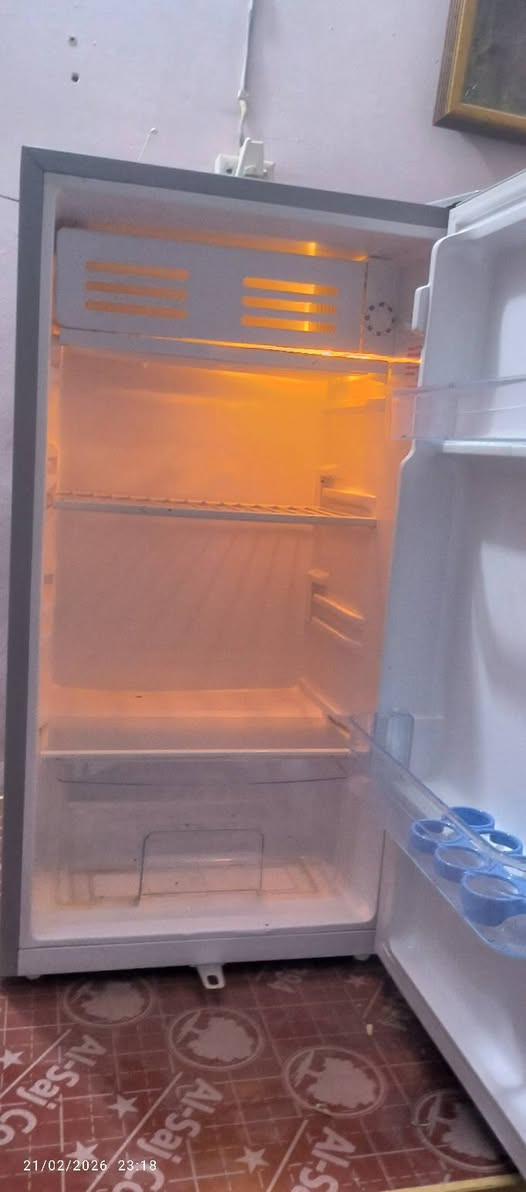 ثلاجه للبيع النضافه 100/100) السعر 100 الستفسار ***********
