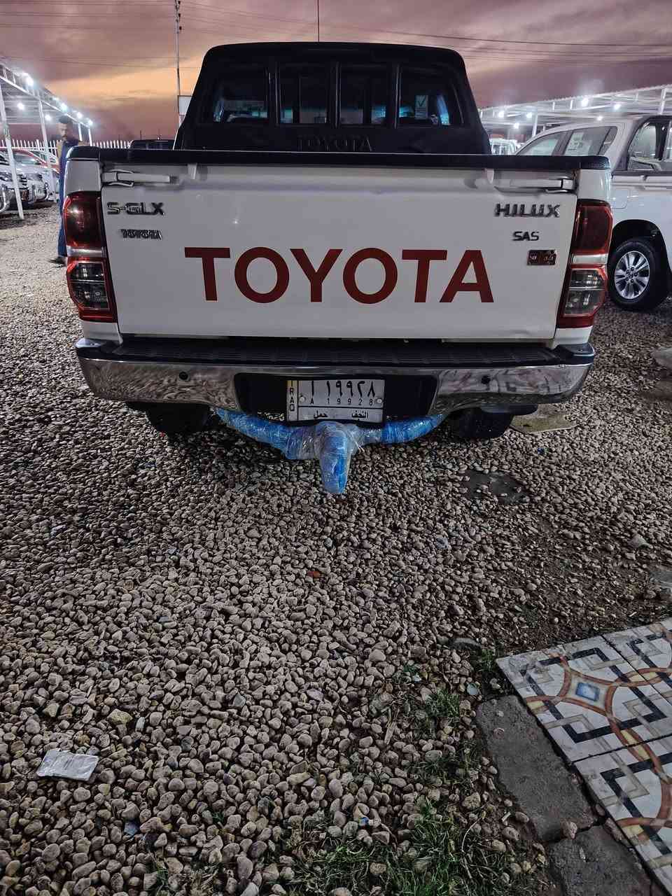 سلام عليكم بيكم هايلوكس 2014 مكفوله كفاله عامه سعوديه ام الجربه كير عادي *********** ***********
