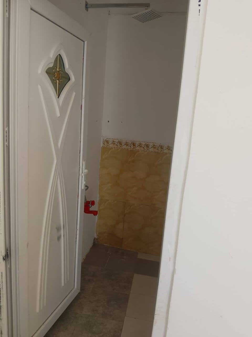دار للرهن طابو صرف حر مساحه 110 
موقع الصناعه خلف عداديه صناعه 
استقبال وصاله ومطبخ وغرفه نوم ومخزن با البيتونه 
وحمامات داخليه وخارجيه وتشاريف 
البيت جاهز من كلشي 
خدمات كامله كهرباء او ماي ومجاري وتبليط وارصفه ومقرنص 
حالييت البيت فارغ 
مده الرهن 2 سنه 
السعر 20 مليون 
لاستفسار 
***********
