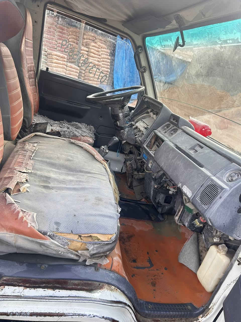 تيوته حمل ناقه فقط حدادين صدر رقم بغداد باسمي تحويل ثاني يم رايده 65ورقه***********
