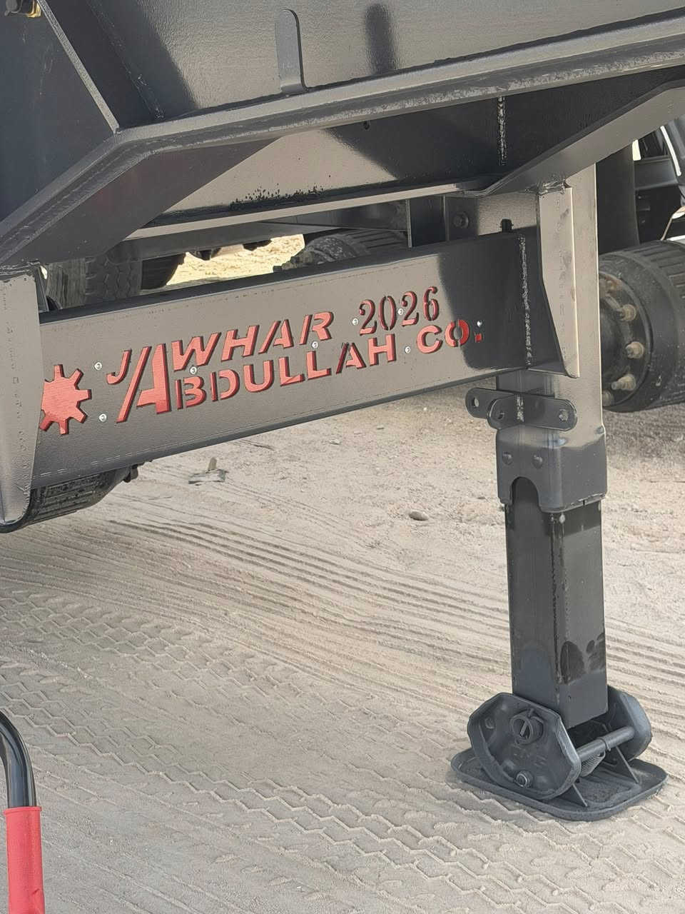 سلام عليكم عربانه لبيع شركه عبدالله جوهر. ثلاث محاور ذرعه33متر.   السعر اتصل ***********
