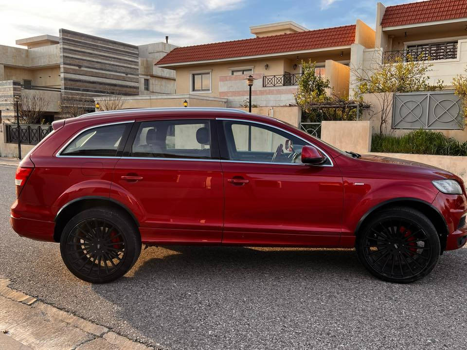 اودي Q7 ٢٠١٢ خليجي SLine فول مواصفات
مواصفات S line
بانورما
جنطة كهرباء
اشاير مري
سبعة راكب
كشنات كهربائي + خزن كشن السائق تدفئة كشنات امامي خلفي
تحكم بجميع الأوامر عن طريق الموس اظهار بالشاشة بصمة + سويج
بردات ابواب الخلفية + الصندوق
الصندوق كهربائي
تبريد اربع قطع تحكم منفرد بكل راكب صوت ستيريو + دمام
حساسات امامي + خلفي
بصمة ابواب + جنطة
دخول ذكي
وبعد هواي مواصفات
السعر ١٢٥ 
للاستفسار الاتصال على ***********
