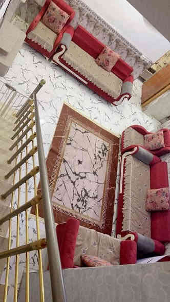 ركن على شارعين بأتجاه القبله 
معاملة التطويب كامله 
مساحه 320 متر 
ساحه بين الدار والسايدين 
مدخل الزبيديه البوابه بجانب اليمين
وانت خارج من الزبيديه للجسر 
ماء كهرباء مجاري تليفون
كونكريت شريطي ارضي درجه اولى 
السقف صب مسلح شغل ممتاز
بناء حديث خريطه حلوه
صحيات داخل خارج
حديقه إماميه 
حديقه جانبيه
استقبال 7/5
صاله ٥/٧ 
هول ومطبخ حار وبارد ٥/٨ 
غرفة نوم ارضي 5/4
غرفة نوم 7/4 طابق ثاني بعده ماكامله
السعر ٩٧قابل للتفاوض
للاستفسار الاتصال ***********
