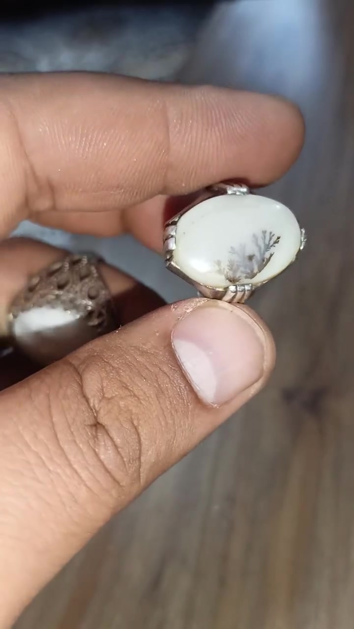 خاتمين فضه عقيق شجري مع حجر القمر الابيض سعر خاتمين قفل نهائي60 الف مع توصيل للمحافظات


**إذا كنت صاحب هذا الإعلان وتريد حذفه لأي سبب، رجاءا أرسل رسالة إلى الدعم الفني**
