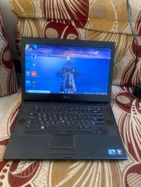 حاسبة • لابتوب