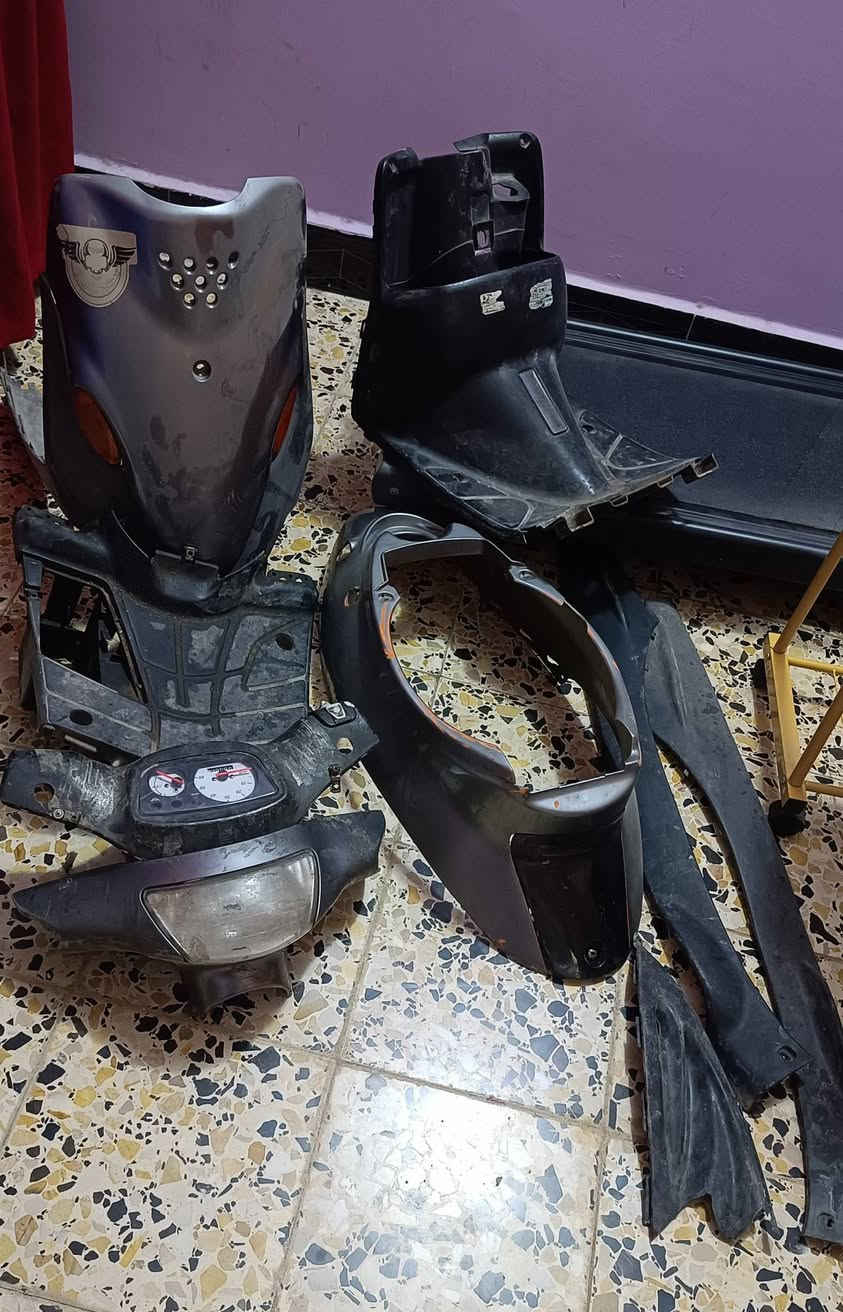 سلام عليكم للبيع دراجه 9زروف مكينه 60 جانت تشتغل الفديو قديم موجود بالمنشور حالياً ماتشتغل لأن تاركها
تريده تعمير تريده تفصيخ 
 الدراجه سعرها 100 قفل 
والكفر سعره 50  قفل ما ابيع الكفر ابحده 
مكاني المدينه قريب ع السوك *********** 

سلام عليكم للبيع دراجه 9زروف مكينه 60 جانت تشتغل الفديو قديم موجود بالمنشور حالياً ماتشتغل لأن تاركها
