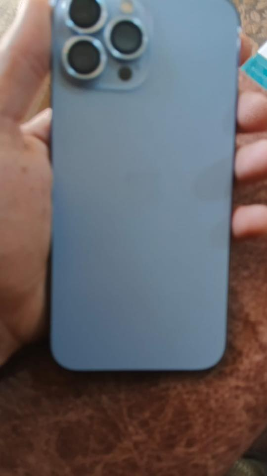 السلام عليكم ايفون ١٣ بروً ماكس ذاكره ٢٥٦ لون بحري مبدل شاشه اصليه تقراء اصليه مبدل كامرات بس احلا من الأصليات بطاريه بلاديه ٧٩ شحنه يخبل السعر ٥٥٠ بي مجال حك الجيه ‭٠٧٧١ ٩١٥ ٠٩٨٦‬
