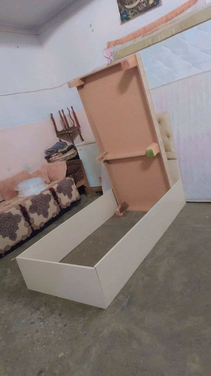 تخوت ٢ فصال صاج نضافتهم ٩٠ بلمبه وياهم دواشك طبيات الواحد ٦٥ قفل واصلك البيت شراي يتصل ***********  ***********
