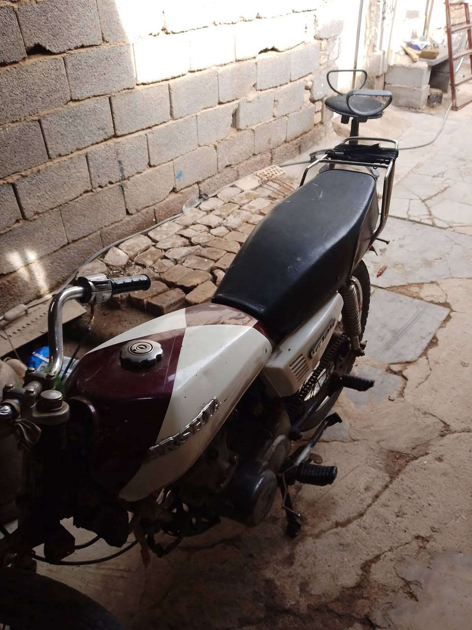 سلام عليكم عندي دراجه لبيع سعر 500وبيها مجال المكان الكوت اوراق اصوليه موديل 2017 الخاص مفتوح


**إذا كنت صاحب هذا الإعلان وتريد حذفه لأي سبب، رجاءا أرسل رسالة إلى الدعم الفني**