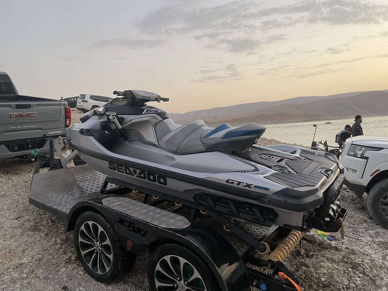 للبيع جيت سكي 
سيدو 300GTX
نظيف جدآ وكاله
عليها كزوز ريفا
موديل 2021
ماشي 89ساعة 
***********
عنوان سليمانى
