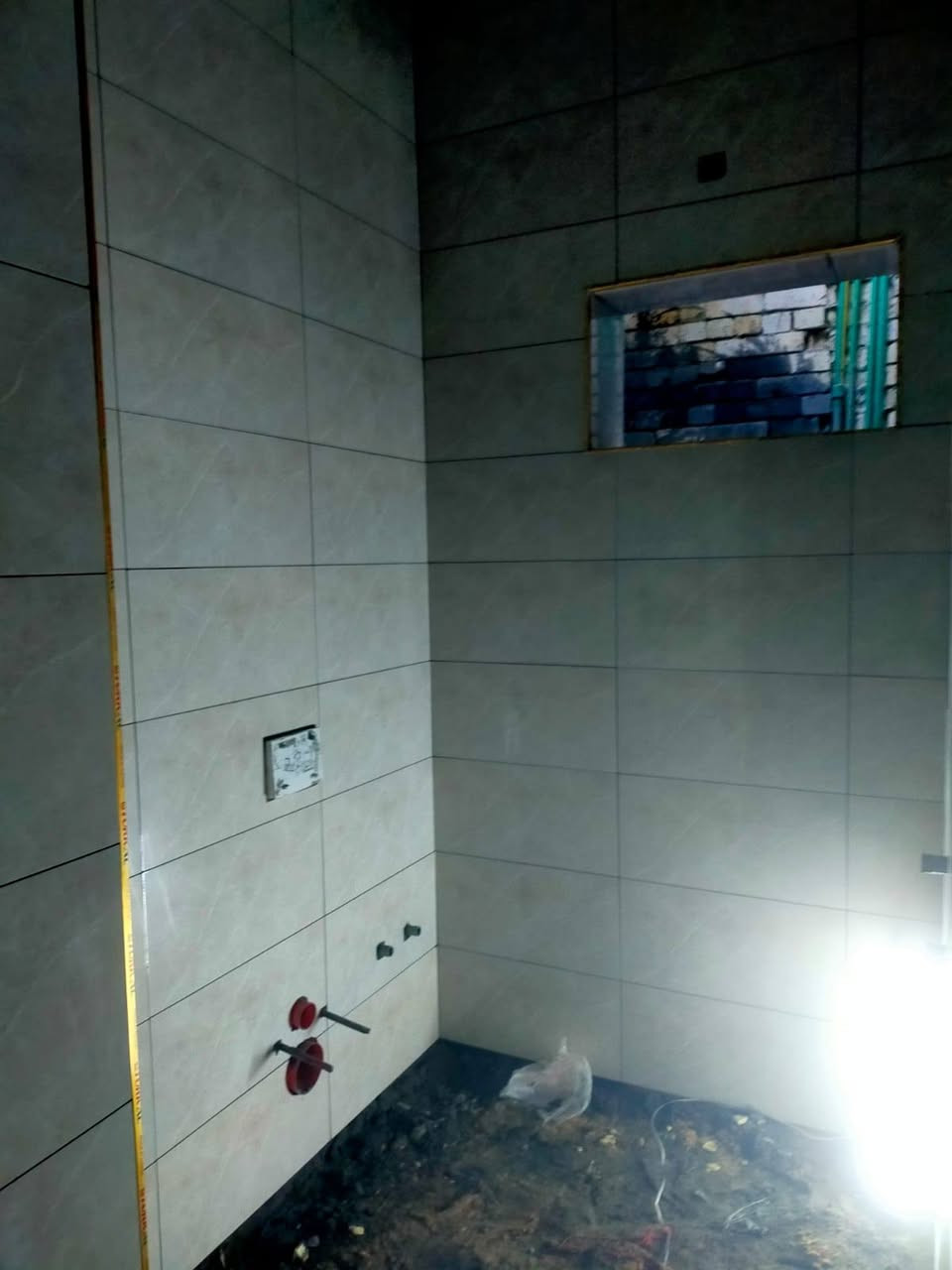 كارلس خلف سراميك ومرمر وبرسلين
***********
