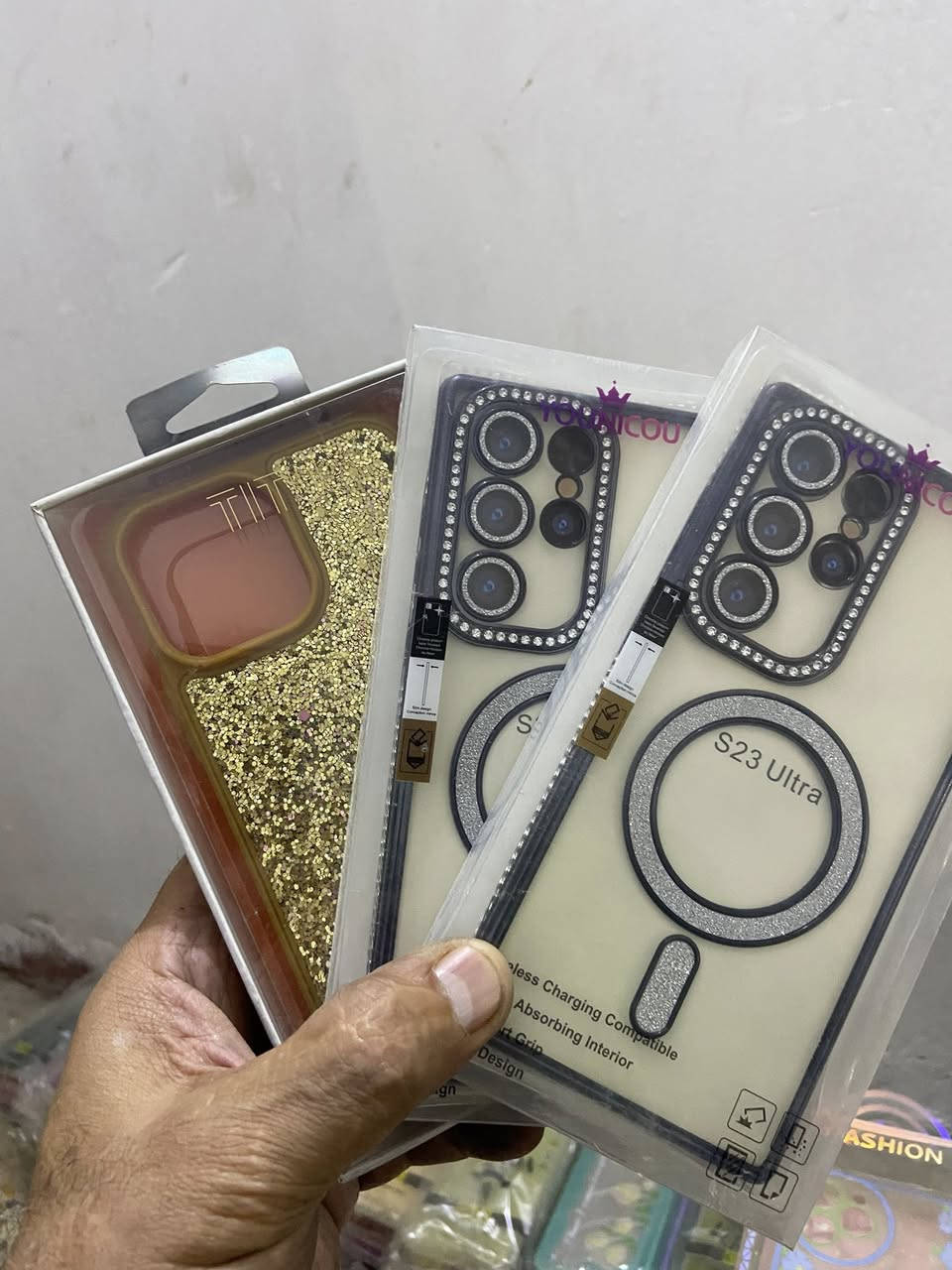 عرض خاص
( جمله فقط)
سعر الكفر 400 دينار  
سعر العدسات كاميره 400 
سعر لاصق شاشه 150 دينار 
موديلات والايتيمات حديثه  توصيل لجميع المحافضات  ***********
