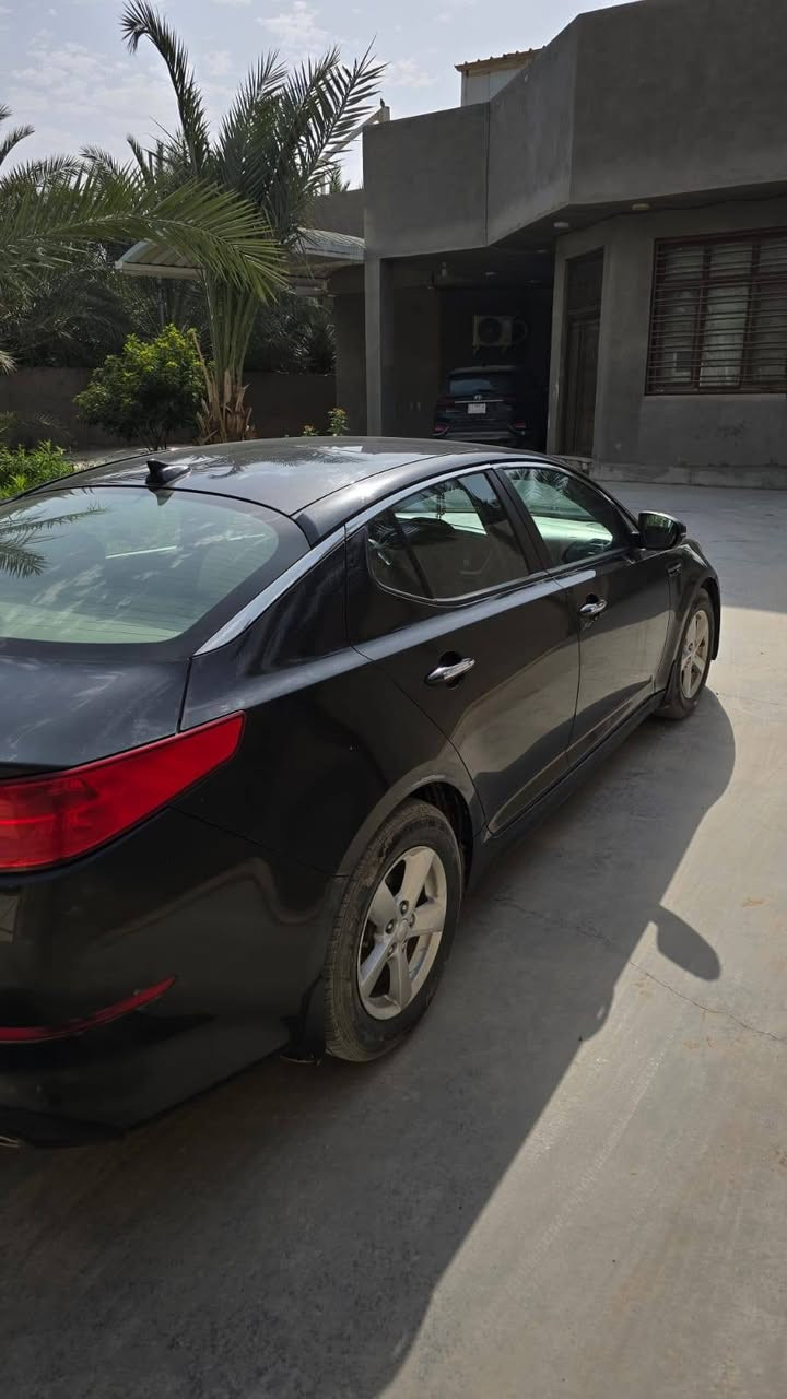 اوبتيما ٢٠١٥ وارد امريكي مكينه حاوية جديده كارتون رقم قادسيه سعره ١٠٥ وبيه مجال سياره كلش نضيفه وماعايز كلشي السعر ١٠٥ وبيه مجال ***********
