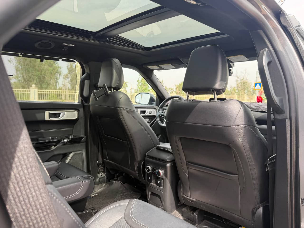 فورد اكسيلورر ST

‎‏                         Ford Explorer ST 🇺🇸🚀 الوحش الامريكي 

‎فول فول مواصفات

‎ للبيع فقط بدون مراوس

‎مكان السيارة :- موصل 

‎الموديل :- 2023 
‎اللون :-  نفطي
‎المحرك :- V6 3.0L Twin Turbo 🚀 400HP

🔴 كزوز وصوت رياضي ‎🔴

العداد :-36 الف كم وليس ميل قابل للزيادة يعني 22 الف مايل
‎الضرر :- بنيد +جاملغات خلفي بدون دواخل ارباك ستيرن + برده مرجع بلادي  

سستم كامل  ورقم الشاصي مرفق مع المنشور 

‎المواصفات : 

‎بصمة تشغيل

‎بصمة ابواب

‎5 كاميرات 360 درجة 

‎تشغيل عن بعد (Remote Start)

‎صندوق شفط كهربائي 

‎فتحة سقف (بانوراما)
‎دفع رباعي 4✖️4

‎ تحكم وضعيات القيادة (Drive Modes)
7 وضعيات قيادة

‎شاحن هاتف لاسلكي 
‎رادارات امامي + خلفي + جانبي 

‎بردات خلفية بلادي

انارة جوه المري الجانبي بالاحمر ST بلادي

‎استيرن تدفئة 

‎ستيرن كهرباء 

‎شفتات+تحكمات استيرن 

‎كشنات جلد

‎كشنات خزن ميموري

‎كشنات تدفئة+تبريد

‎سستم سماعات Bang&Olufsen

‎هاند بريك بصمة

‎اوتو ستارت Auto Start مخ
‎اوتو ستوب Auto Stop

‎شاشة دشبول ديجيتال 7 خلفيات 

‎حساسات امامية+خلفية

‎:-  وبعد بيها مواصفات المعروفة

‎ :- كير ومحرك وصدر وكهربائيات كله بشرط 

‎ملاحظة :- السيارة رقم اربيل تحويل مباشر 

‎للاستفسار اتصل :-  ***********

السعر 3 دفاتر موصل, نينوى
