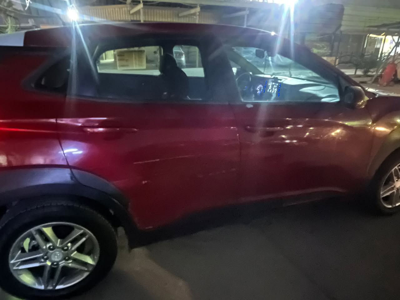 Kona 2018 
مواصفات عاديه 
شاشه وكامره وحساسات 
ماشيه 101 ميل 
وارد امريكي ضرر قبق الجنطه بيه رصعه موضح بالصوره 
بيها تكردح بالباب الايمن شي بسيط 
وكله موضح بالصوره 
مكانها بغداد / الاعلام 

سعرها ١٣٥  

للتواصل ***********
