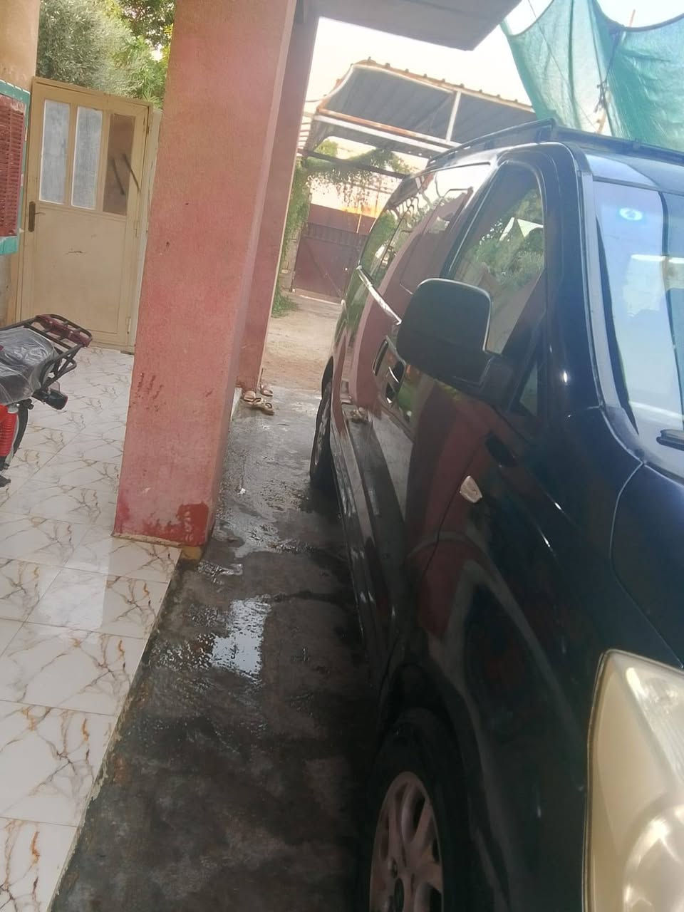 استاركس مسكر موديل 8 كير عادي بيه طخه بلجاملغ الخلفي وتبديل الجنطة اللون اسود شواصيه نظاف مكفولة من الظربه والكص والعيب الشرعي مصفره هيئة وغرامات مكان السيارة واسط رقم صاحب السيارة//***********///
*********** سعر السيارة 125$
