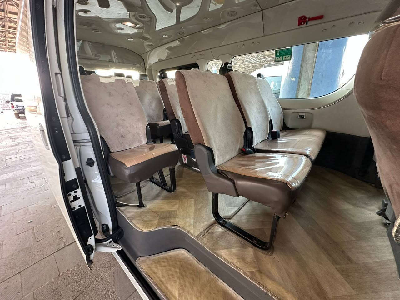 سلام عليكم هايسه موديل 2020 رقم بغداد فول مواصفات كير اوتو بانزين دوشمه عامه تخم تاير جديد سياره جاهزه من كلشي مكان السياره بغداد رقم صاحب السياره ***********مكلف بل نشر
