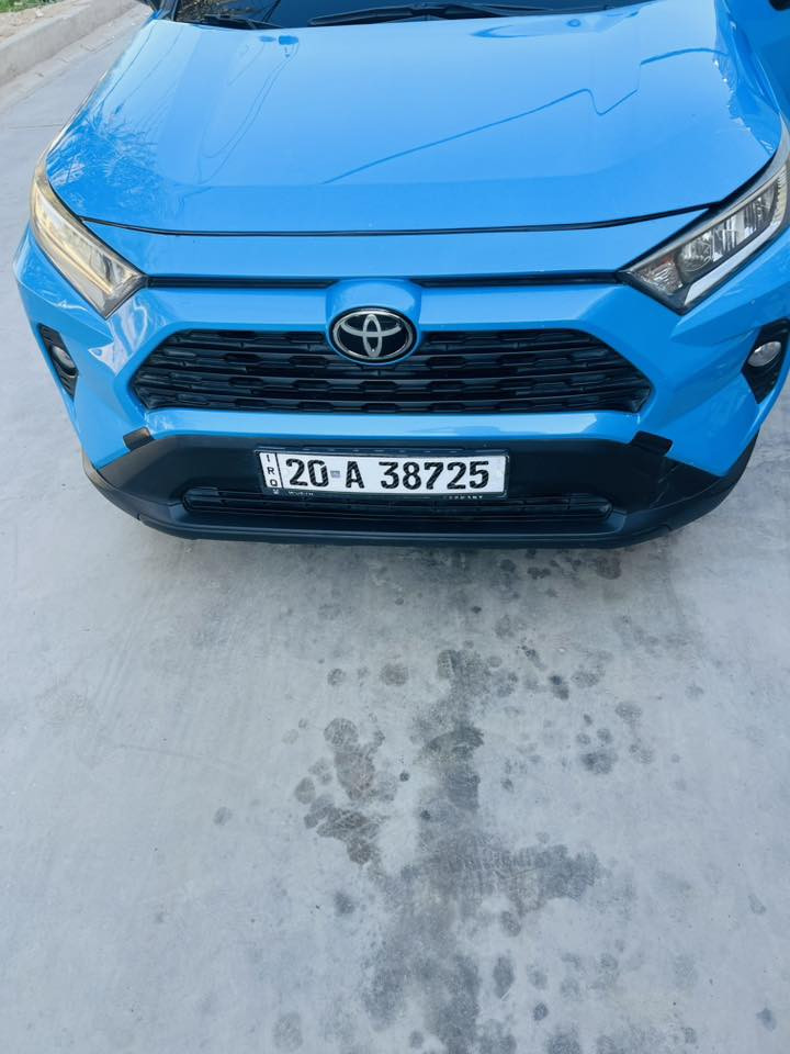 السلام عليكم حبايب راف فور 2021 فول مواصفات فئه xle فول ميحتاج اذكر مواصفاتها ماشيه 33 الف مايل ضررها كما موضح بل منشور قطعتين فقط جاملغ وبنيد وبيها رصعات بل قماره كما موضح في الصور كلشي ذكرت بل تفاصيل السعر 170 وبيها مجال 
***********
