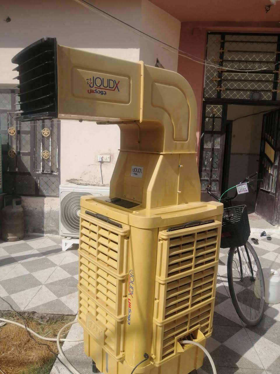 مبرده دكت جودكس الاصليه الحجم الكبير نضيفه جديده للبيع ماطورها عاطل *********** مكانها فلوجه السعر ٢٠٠
