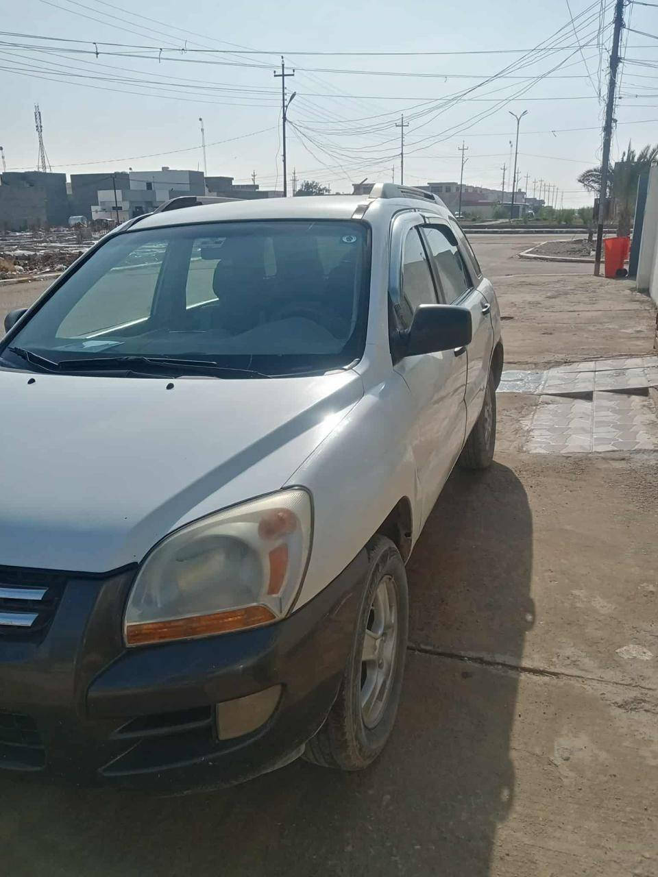 السلام عليكم
كية سبورتج 
موديل 2007
محرك ٢٠٠٠ دوش
السونار موجود مع الصور 
مكان السيارة تكريت مجمع جنة تكريت 
السعر  ٨٥ بيها مجال
للاتصال ***********
