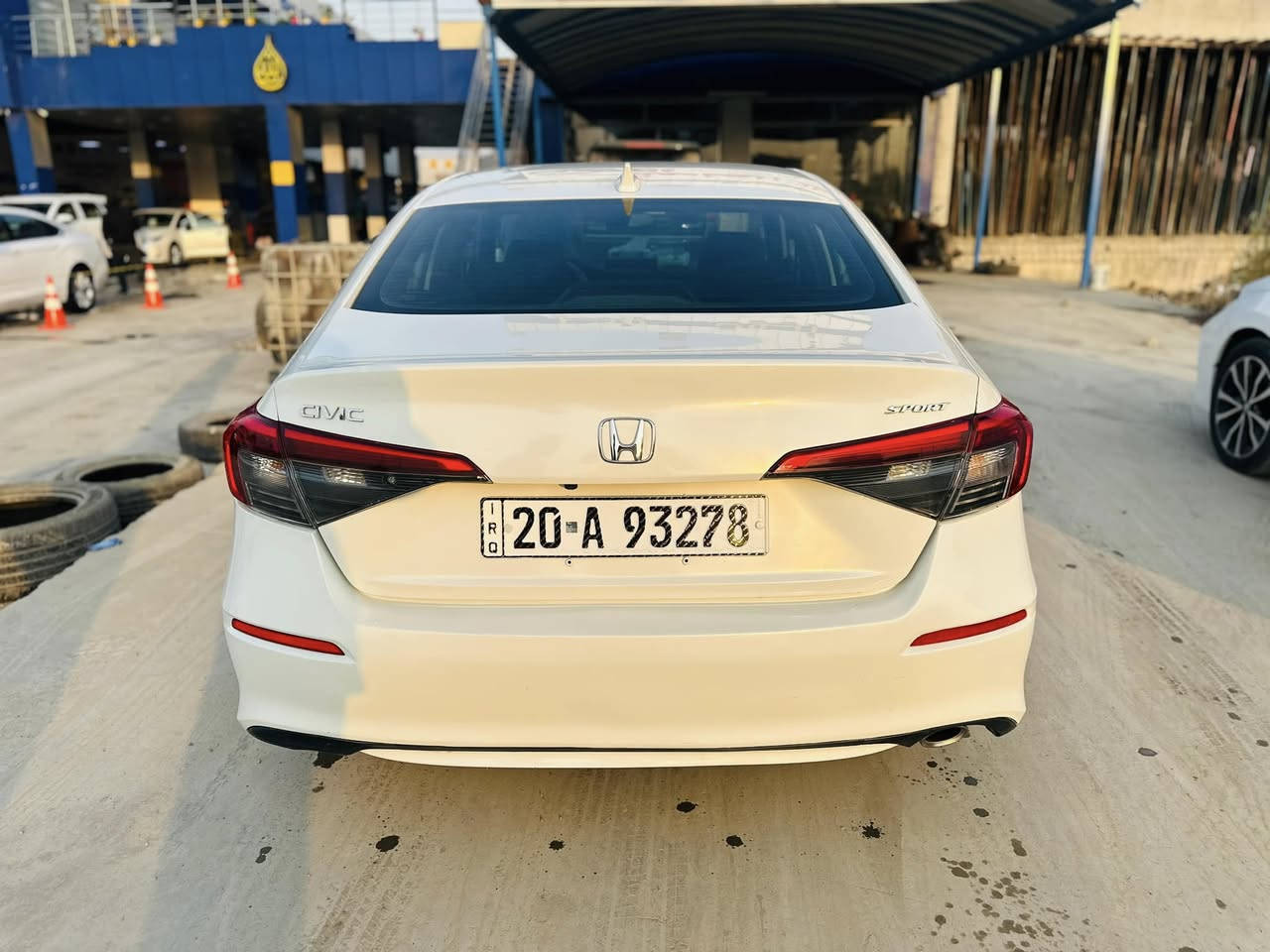 للبيع – هوندا سفيك سبورت 2024 

📍 الوارد: أمريكي
🪪 الرقم: معوقين – ديالى
🎨 اللون: صدفي (لؤلؤي يلمع على الأرض)

🔹 المحرك:

4 سلندر
 2.0L i-VTEC
قوي + اقتصادي بالبنزين

🔹 القير:
أوتوماتيك CVT
وضعية Sport للأداء الرياضي

🔹 الأمان (Honda Sensing):
نظام مانع الانزلاق VSA
ABS مانع انغلاق الفرامل
 Traction Control
 Airbags أمامية وجانبية وستائر
نظام الثبات الإلكتروني
نظام مراقبة ضغط الإطارات

🔹 الموصفات:
شاشة وسطية كبيرة تعمل باللمس
 Apple CarPlay & Android Auto
كاميرا خلفية متعددة الزوايا
مثبت سرعة
تحكم من الستيرنغ
تشغيل ذكي
شاشة معلومات رقمية
مكيف قوي جداً
USB / Bluetooth

ويلات سبورت أصلية
إضاءة LED أمامية وخلفية
تصميم رياضي أنيق
مرايا جانبية كهرباء

🔹 الداخلية:

مقاعد سبورت قماش
ديكور أسود رياضي
نظافة عالية

ملاحظات الشغل (بكل أمانة ووضوح):

جنطة مبدلة ونفس اللون
جامر لغ أيمن خلفي مصبوغ نص صبغ
جامر لغ أيمن أمامي مصبوغ
بنيد مبدل ومصبوغ�➡️ الشغل مرتب والسيارة ما تحتاج شي
سونار موجود بصور

✅ السيارة جاهزة للفحص
💰 السعر: قابل للتفاوض للجاد فقط
📞 الاتصال / واتساب:***********
