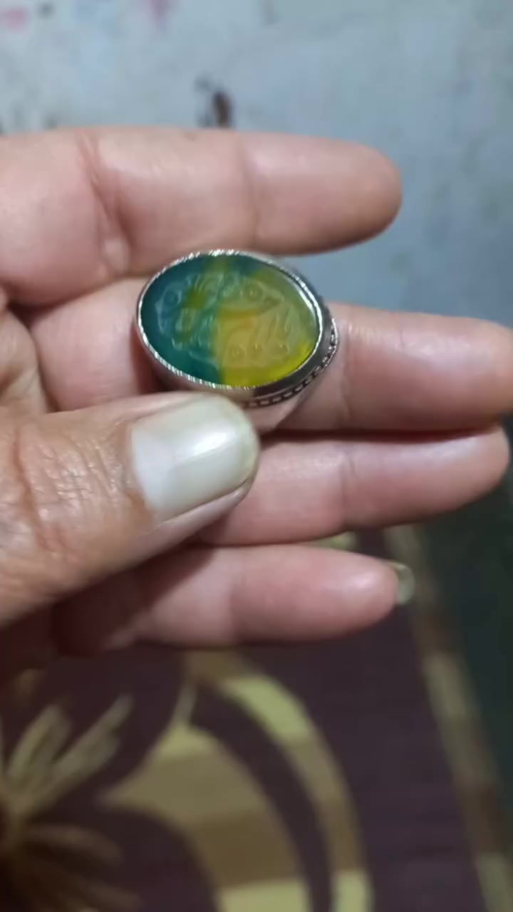 خاتم عقيق يماني قديم صياغه ثكيلة للبيع


**إذا كنت صاحب هذا الإعلان وتريد حذفه لأي سبب، رجاءا أرسل رسالة إلى الدعم الفني**