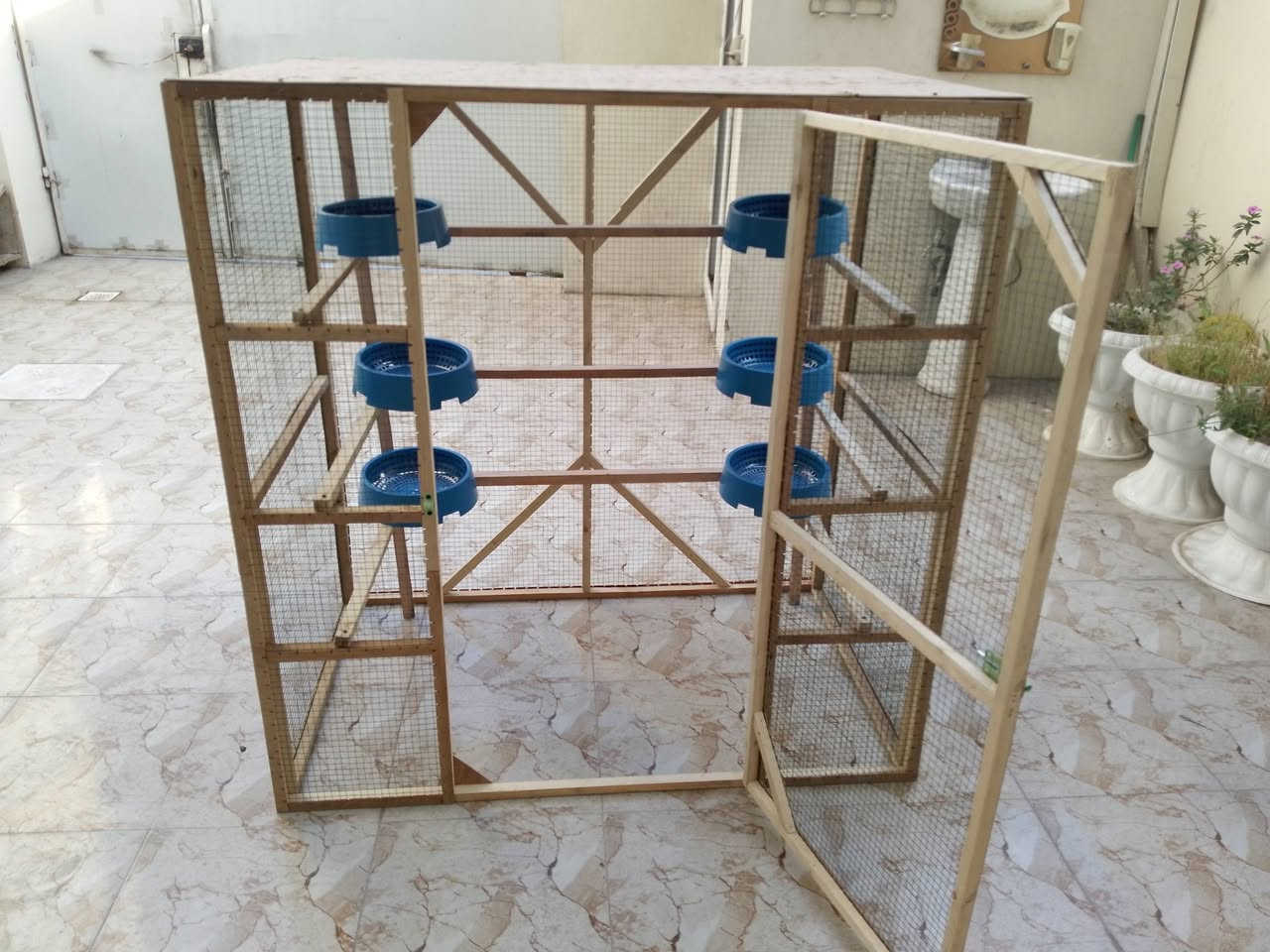 سلام عليكم مرخصة الادمن متاح قفص شغل جديد درجة اولى يتفصخ براغي مع ترايش قياسات العرض 120 ارتفاع 120 نزال 75 مكان بغداد الحريه سعر خاص او اتصل على الرقم وتدلل

***********
