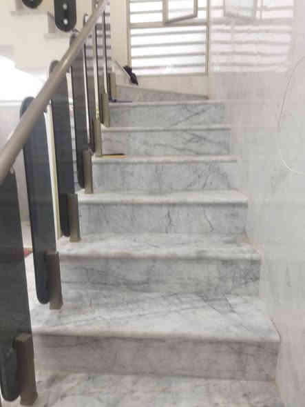 بيت للبيع مستعجل حيل ميسان قرب سكلة الكرعاوي وتدخل شغل درجة اوله وبلاش الشراي خاص او اتصال *********** حيل مستعجل وباجر يفرغ المساحة 105 متر السعر 37 ابلاش
