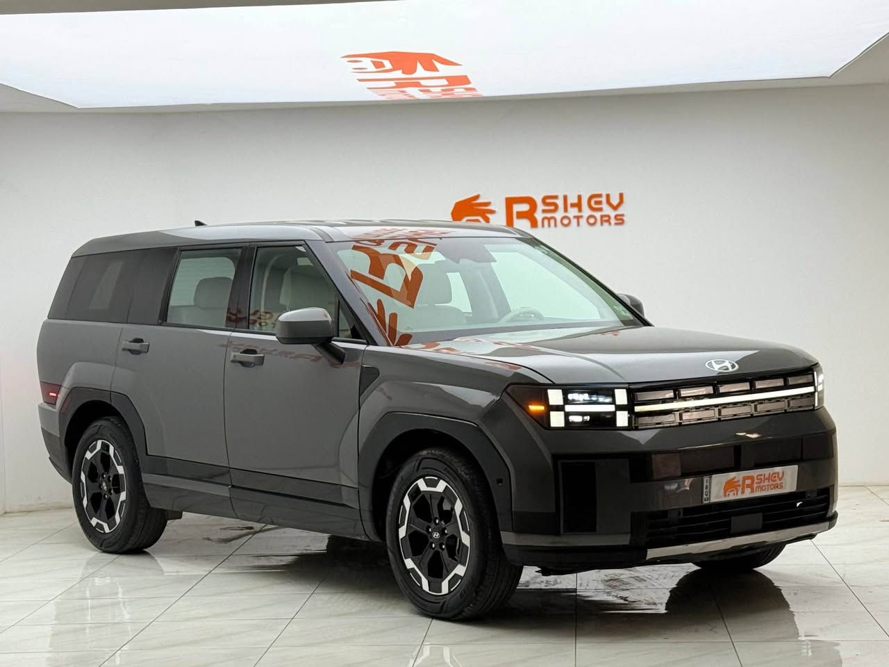 الشكل الجديد كلياً 😍🔥
Hyundai Senta fe 2024
هيونداي سنتافي ٢٠٢٤
مواصفات SE

مكينة ٤سلندر حجم ٢.٥لتر تنفس طبيعي
ماشية 18,000 ميل و بحالة ممتازة 

ضرر السيارة قطعتين بدون دواخل نهائياً ايرباك ستيرن و دكمة سستم شركة و ر قم الشاصي مع الصور موجود
السيارة كلش حلوة و نظيفة 

رقم اربيل الدولي سنويه جديدة و شرط التحويل 
مكفوله من كير و محرك و كهربائيات

و ب سعر(235$) ورقة و بيها مجال

مكان السيارة

دهوك -معرض ارشف R-Shev
رقم51 من معارض التيرمينال 

***********
*********** دهوك, العراق
