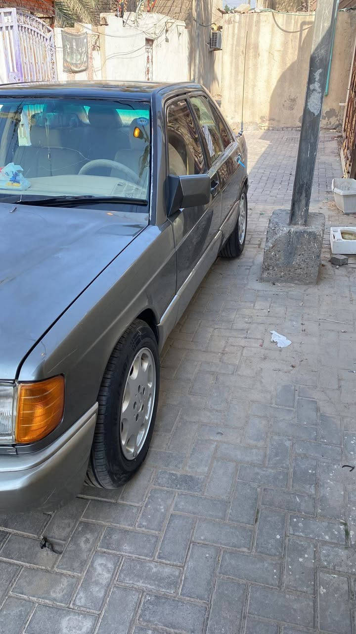 مارسدس بنز فئة E190 طيارين موديل 1992
السعر // 50 ورقه بيع بيع فقط 
الهاتف // ***********
العنوان // البصره _ الاصمعي

سياره كفاله من النقل والكص ولغود والمكينه والكير ولتبريد والحداديه
سياره رقم اربيل انكليزي جديد 
سنويه منتهيه 2025/5/11
عندي وكاله ام باركود والفسفوره شرط التحويل او وكاله خاصه للشراي اتكفل يعني بالاصوليات
مكينه 2500 راس الثور جديده 
منضومة ماء جديده
تخم تايرات 
حداديه اماميه وخلفيه جديد
كامره + شاشه أندرويد + تخم سماعات
لايت زنون
