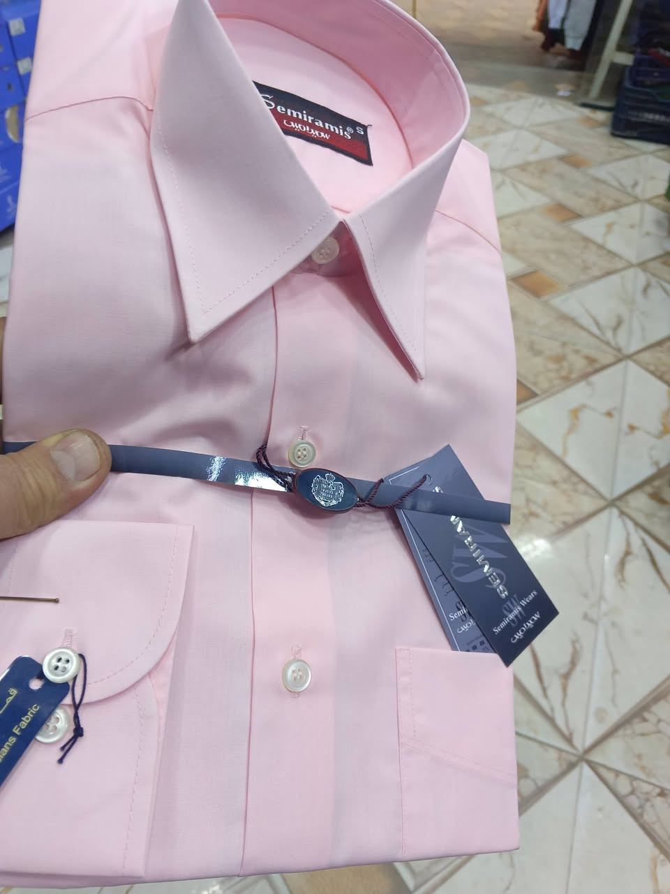 قميص ردن ماركة جاكوبي شبابي 
السعر 15000
القطعتين 25000
التوصيل اي كميه 5000
اذا متكدر تجينا احنه نجيك🚗
متوفر خدمة توصيل كافة المحافظات
للتوصيل مراسلة البيج او الاتصال))
(***********)
(7776956966)
—————————————-
#العنوان_الانبار_هيت
#_بداية_شارع_الحم#
