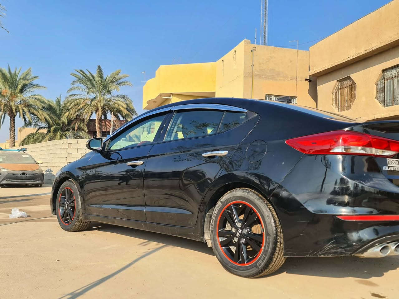 السلام عليكم النترا موديل 2017 هزه ورقم وسنويه كله جديد سياره جاهزه دينار متصرف عليها سونار موجود بالصور نص فول سياره حلوه سعر 110 وبيها مجال قليل مكاني بعقوبه للاستفسار ***********
