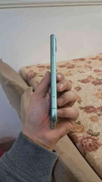 السلام عليكم ايفون١١
الذاكرة ٦٤ كيكا
البطارية ٧٤ 
الجهاز كلش نظيف وممفتوح واي خلل مابي فقط اكو نقاط بالشاشة ممبية
السعر ٢٢٠ الف
مكاني بغداد
***********
