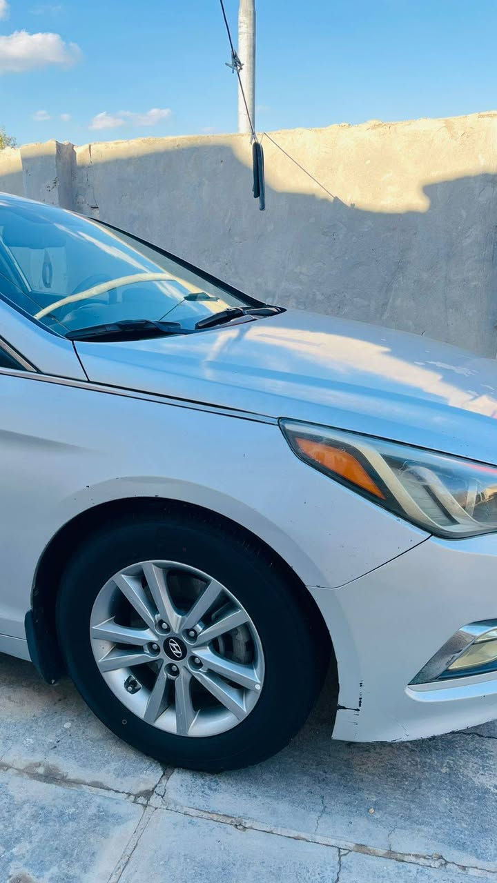 السلام عليكم
سوناتا 2016 وارد أمريكي مكينه 2400مفتوحه شرط مجفته  وكاله  ماشيه 133 بنيد مبدل فقط سرقه فقط بيه شخوط بسيطه بالباب الخلفي تجي تشوف السياره وتقتنع وبيك خير وتدلل سياره جديده وجاهزه مكاني حاليآ بغداد السعر 122بيه مجال بسيط للتواصل ***********
