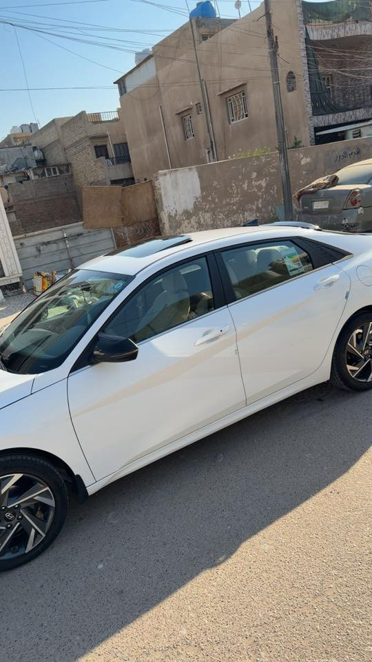 إسلام وعليكم الانتره 2024خليجيه فول مواصفات مكفوله كفاله عامه عد تكحيله بل باب الخلفي السياره ماشيه 57الف بعدها وكاله ترحيب ذاتي مري شفط شاشه تبريد خلفي بصمتين بك لايت LEDفتحه سقف السياره بعدها جديده السياره مال اقساط صاحبها موضف يسويلك وكاله ثاني يوم وبعدلها سنه ونص تنفك 
مكاني بغداد $170وبيها مجال بسيط 
***********
