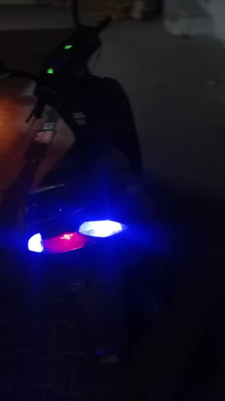 السلام عليكم الدراجه نضيفه شرط كفاله عامه من فتح المحرك


**إذا كنت صاحب هذا الإعلان وتريد حذفه لأي سبب، رجاءا أرسل رسالة إلى الدعم الفني**