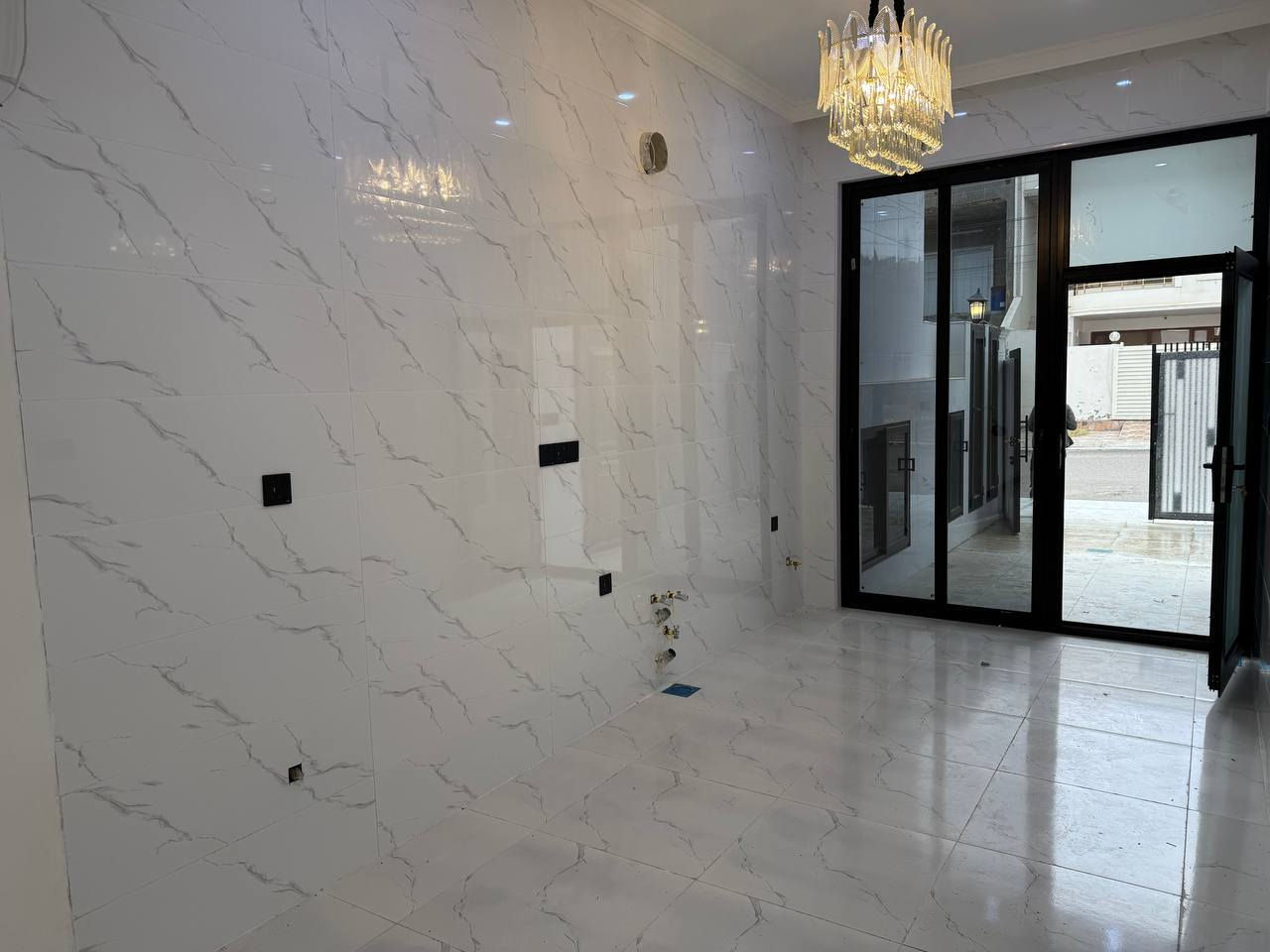 🔹🔹#بیت للبیع 🔹🔹
في فرمانبران:

➖المساحة 125 متر مربع، طابقين، غیر مستخدم
يتكون من⤵️
➖ 4 غرف نوم + 2 الحمام +  صالة + غرفة طعام

➖ شارع 15 متر، بالقرب من الكورنيش
📞للتواصل

0770 957 28 48
0750 957 28 48
******************

‌🔹🔹#خانوو بۆ فرۆشتن🔹🔹
لە فەرمانبەران:

➖ڕووبەری ١٢٥م، دوو نهۆم، خانووەکە بەکارنەهاتوە.
پێکدێت لە⤵️
➖ ٤ ژووری نووستن +   ٢ حمام و تەوالێت+ هۆڵ + دێوەخان.
➖کۆڵانی 15 متری.  نزیك کورنیش

📞بۆ پەیوەندی
0770 957 28 48
0750 957 28 48

#بیت #بیع #اربیل #فەرمانبەران #خانوو #فرۆشتن #هەولێر #خانووبۆفرۆشتن #اربيل #هەولێر #شوقە_بۆ_کرێ #شقة_الایجار
