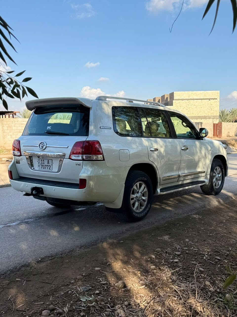 السلام عليكم للبيع

لاندكروز 2010 بلاديه 

مكفوله كفاله عامه

رقم بغداد انكليزي مشروع وطني 

بريم اصل 
ام الدعاء
ديفدي بل قماره

جلد
فتحه سقف 
ثلاجه
شاشه كبيره 
تحكم ستيرن جهتين 
ماشيه 144 حقيقي وع الفحص
‎3 قطع تبريد
وبعد بيه هواي مواصفات 

اخوان السياره مكفوله 

كير مكينه صدر تايرات تبريد جاهزه

سعر 325  وبيه شي بسيط
العنوان بغداد الصابيات قرب جسر الدوار مال مرور التاجي

***********

***********
