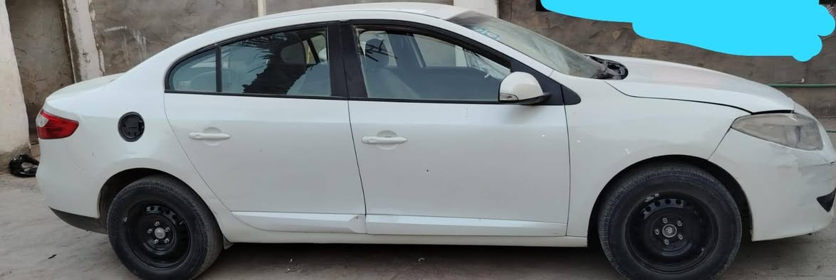 سلام عليكم رينو موديل 12 كير محرك  شرط مكفولات  تبريد ثلج  حداديه جديده  من الطول لطول شاشه كامره رقم بغداد نكليزي سنويه وهزه جديده سياره ع وضع الشركه بيهه جاملغ امامي فقط مكاني السياره ديوانيه السعر 65 وبيهه مجال للستفسار ***********
