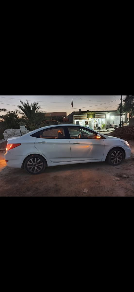 سلام عليكم اكسنت موديل 2015 فول موصفات بيه صبغ باب السايق فقط رقم بغداد بأسمي  مكان  بابل  محرك 1600 كير محرك تبريد خير من الله   السعر  75 ورقه بيه مجال مستعجل عل بيع 
***********
