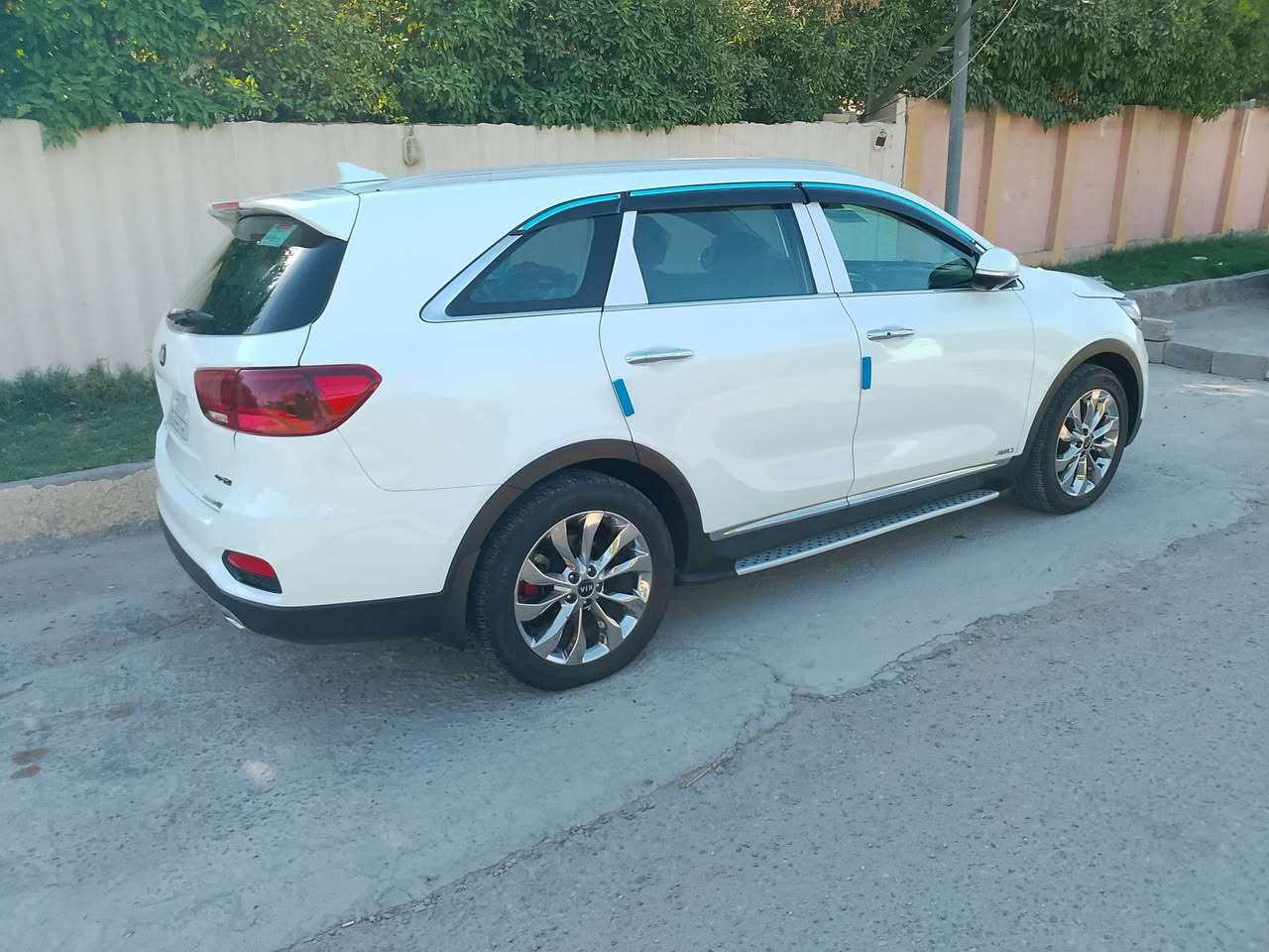 السلام عليكم
سورنتو 2020
GT Lin جيتي لاين 
اعلى فئة بل سورنتو 
خليجي فول مواصفات 
كشنات حضن مختم GT
شفتات ستيرن 
شاشه جبيره
فجوج حمر 
داخل اسود 
5كامرات 
7مقاعد 
كشنات تدفئه وتبريد 
بانوراما 
وبعد معرفه مواصفات 
GT
68km

بابل الاسكندريه 
***********
شراي يتصل
