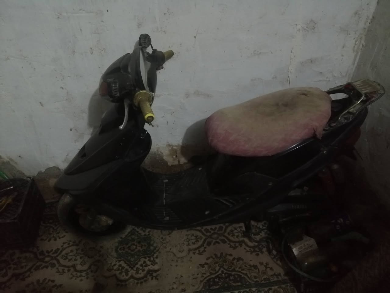 دراجه 60 نضيفه وحلوة شلعه ومعدل يخبل بس يحتاجلهة كابريتر كهربائيات شغاله كلهة سعرهة 175 رقم واتساب ***********
