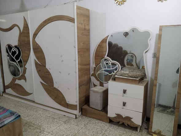 غرفه نوم نضافه 80 بالميه
بغداد بلديات 
السعر 450 
الرقم ***********
