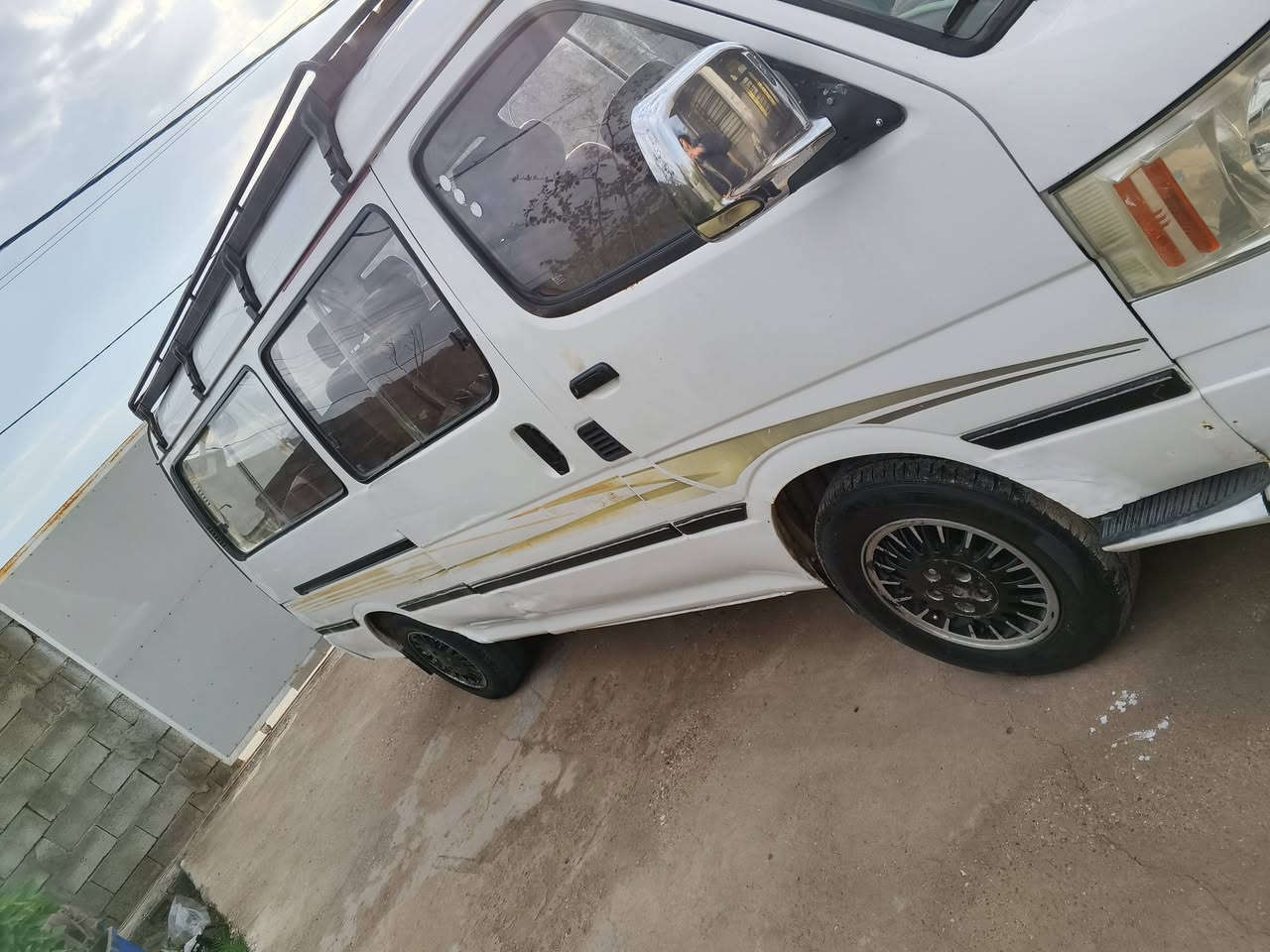 سلام عليكم فوتون Fللبيع موديل 2014رقمها واسط بأسمي تحويل ثاني يوم سياره حلوه ونضيفه وكاعده مكينه وكير مكفولات سياره احله من صوره مكفوله من كلشي سعرها 75وبيها مجال للستفسار ***********
