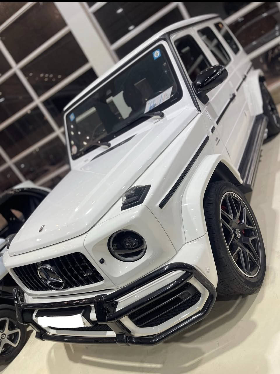 جي 63 بلاك اديشن 

مكفولة كفالة عامة من كلشي مغلفة بالكامل
ماشية 46 الف حقيقي كليو متر 

داخل احمر دزاينو دشبول شاشة متصلة درع امامي تنتة شاموا دبل ماوس سلايد روف 

سيارة جديدة جدا مابيها اي ملاحظة 
رقمها بغداد تحويل مباشر 
و ضمان دولي 

كير و محرك مكفولات من فتح و شد 
و مكفولة من الإنتربول 

مكاني بغداد 

***********
