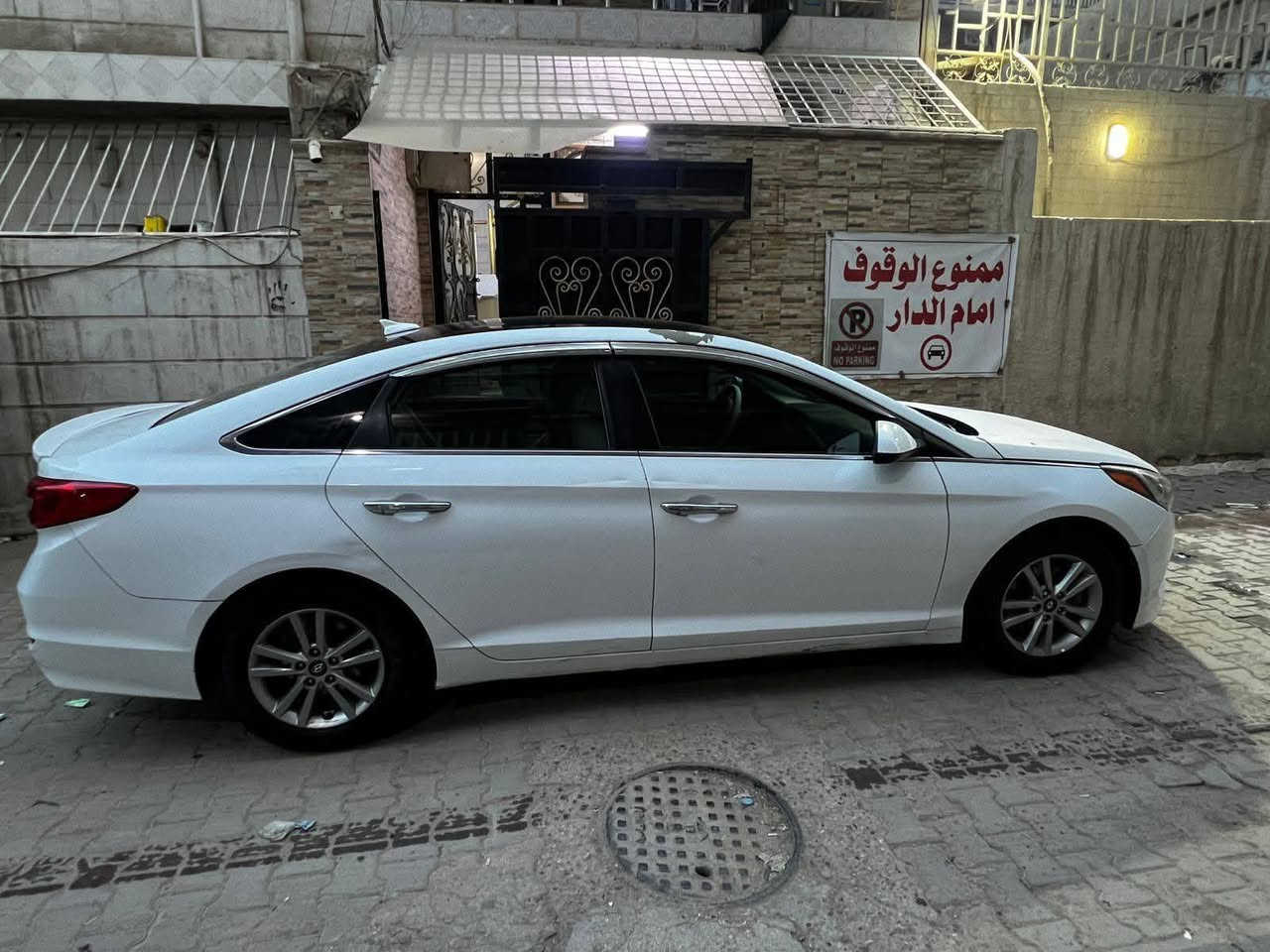سلام عليكم
سوناتا 2016 ماشيه 82 ميل
محرك 2400
حادثها دعامية فقط بدون داواخل.
الهيكل الخارجي بي بعض الملاحضات 
نصف مواصفات السياره 
فول تحكم 
نظام ايكو الاقتصادي 
مانع انزلاق 
شاشه بلاديه 
كامره دواره 
وباقي المواصفات العاديه مالتها  
وعليها ادامه محرك
 المحرك والكير  ممتازة 
عليها تخم تاير جديد وصدر السياره بالكامل نضيف وجديد  
سعرها 117وبيها مجال 
مكان السياره بغداد الجديدة 
اي استفسار ثاني اني حاظر 
***********
