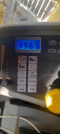 حاصوده للبيع موديل ٢٠١٤ ٥بلم تك درام  هوزن سلايت  رقم اربيل  مكفوله كف...