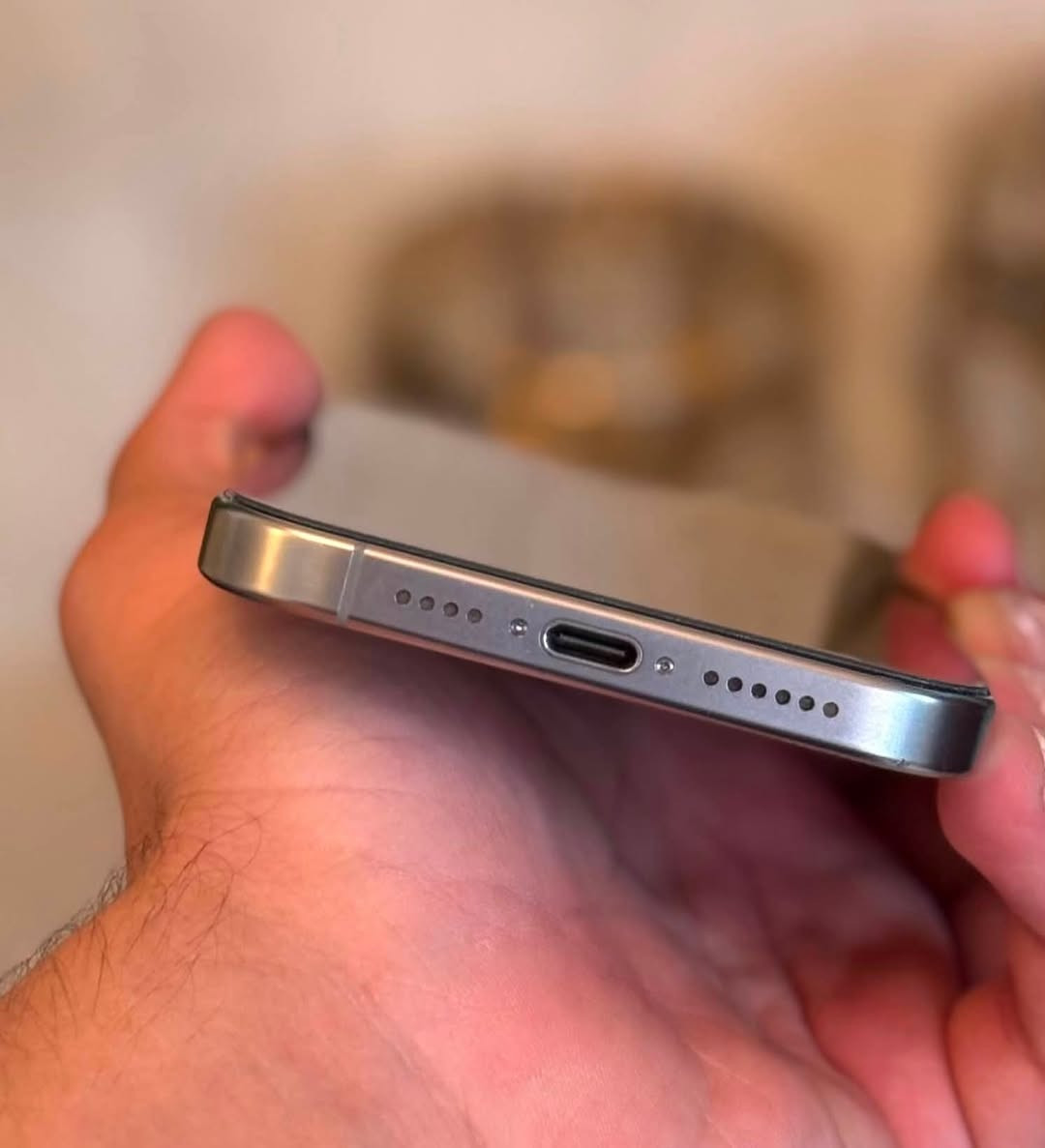 iPhone 15 Pro Max
بطارية 🔋 86 
ذاكرة 256
دبل سيم 
الجهاز نظيف واستخدم شخصي 
مفتوح مبدل كامرة خلفية  اصلية فقط وشرط الفحص 
الجهاز كله شرط وبدوون اي خلل او مشاكل كله شغال بدون اي عيب شرط الفحص السعر المطلوب 900 الف دينار وقابل للتفاوض مكاني جانب الايمن 
للاستفسار *********** / واتساب / اتصال غير متواجد بالفيس
