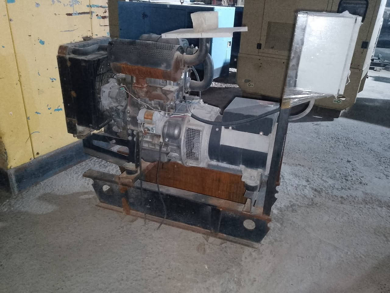 السلام عليكم مولد ينمر ياباني 15 كيفي مولده مشروطه من تنقيص وتبخير الحجز بالاستفسار على رقم الهاتف 
***********
